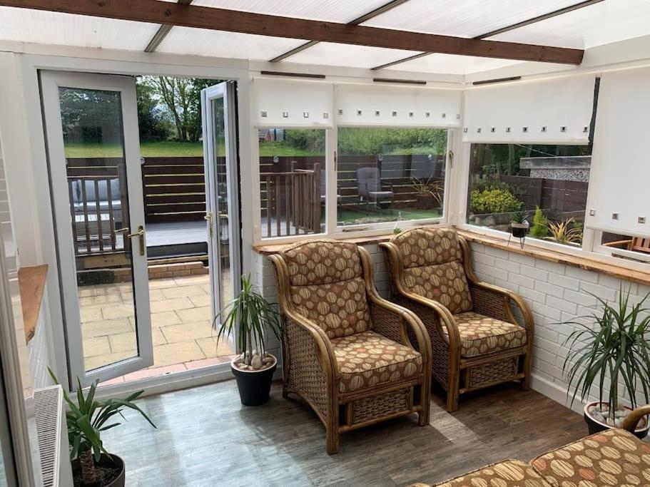 Mikes At Menai - Stylish & Spacious 3 Bed House In Menai Bridge. Экстерьер фото